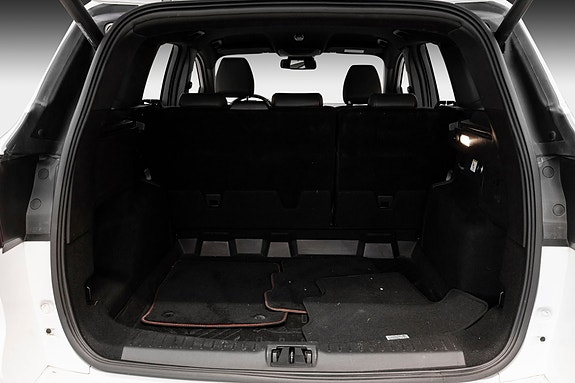 Ford Kuga 27 of 28