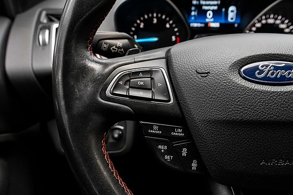 Ford Kuga 11 of 28