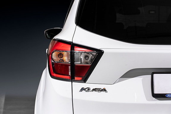 Ford Kuga 9 of 28