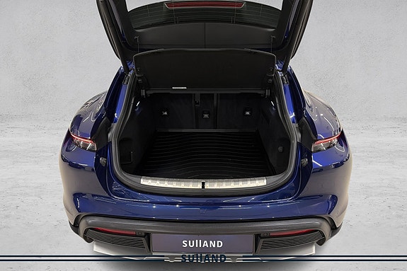 Porsche Taycan 20 of 27