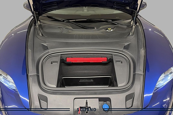 Porsche Taycan 22 of 27