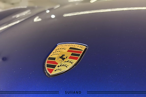 Porsche Taycan 24 of 27