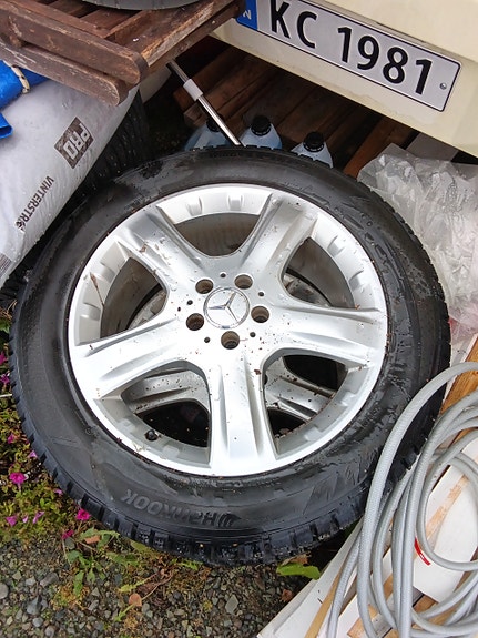 Mercedes-Benz ML320 2 of 19