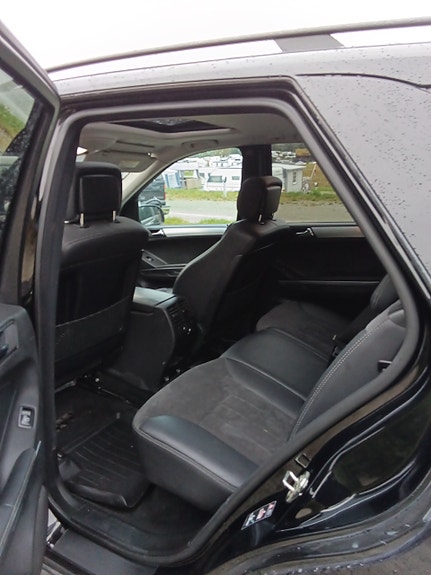 Mercedes-Benz ML320 15 of 19