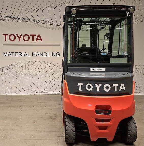 Toyota 9FBMK30T 2 of 4