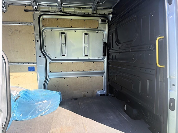 Volkswagen Crafter 16 of 19