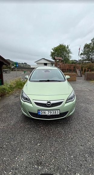 Opel Astra 2 of 30