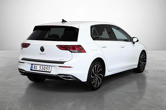 Volkswagen Golf VIII 8 of 19