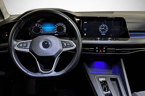 Volkswagen Golf VIII 12 of 19