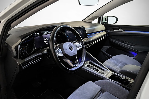 Volkswagen Golf VIII 11 of 19