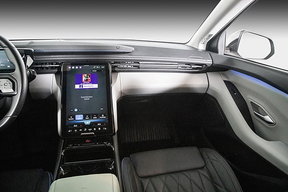 Ford Explorer 14 of 29