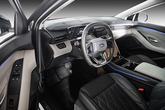 Ford Explorer 11 of 29