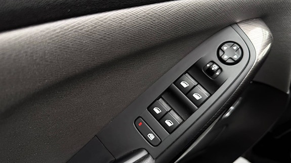 Citroen Grand C4 Picasso 24 of 29