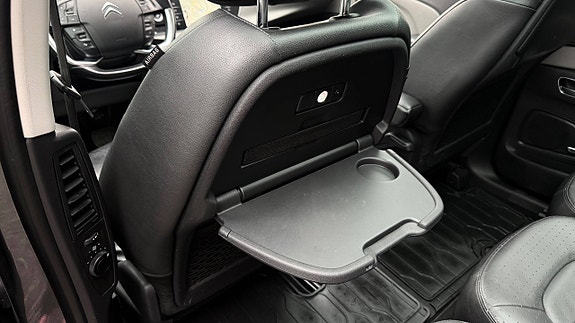 Citroen Grand C4 Picasso 26 of 29