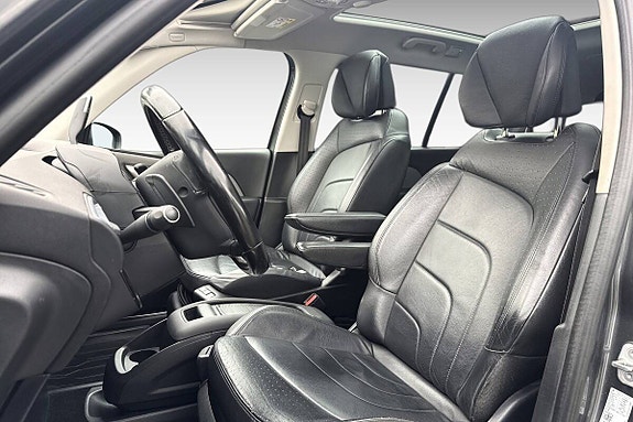 Citroen Grand C4 Picasso 8 of 29