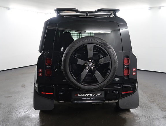 Land Rover Defender 9 of 30