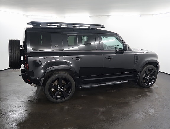 Land Rover Defender 10 of 30