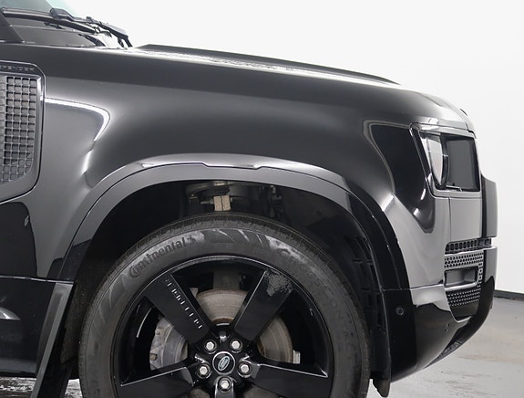 Land Rover Defender 3 of 30