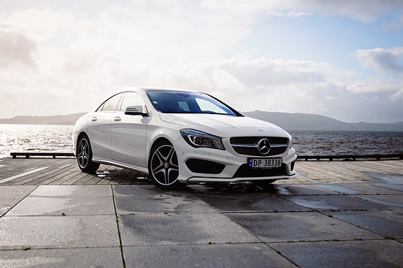 Mercedes-Benz CLA200 4 of 15