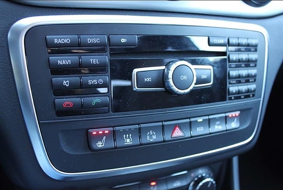 Mercedes-Benz CLA200 11 of 15