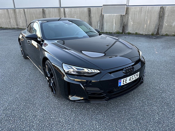 Audi e-tron GT 8 of 29