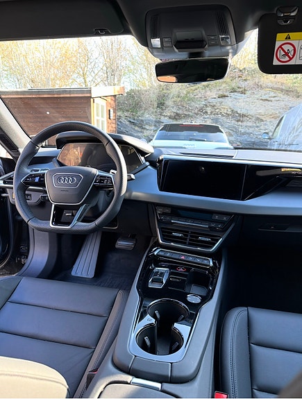 Audi e-tron GT 16 of 29