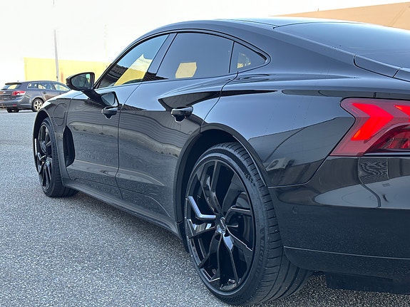 Audi e-tron GT 6 of 29