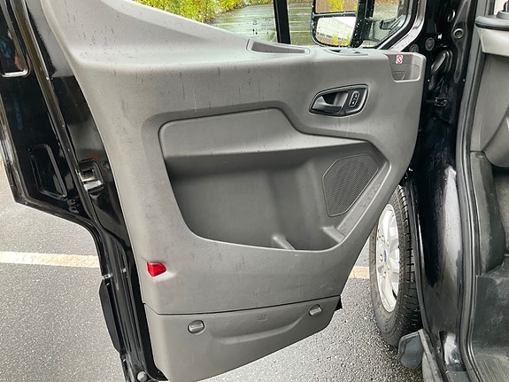 Ford Transit 17 of 30