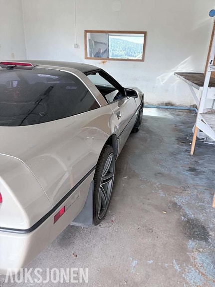 Chevrolet Corvette 7 of 24
