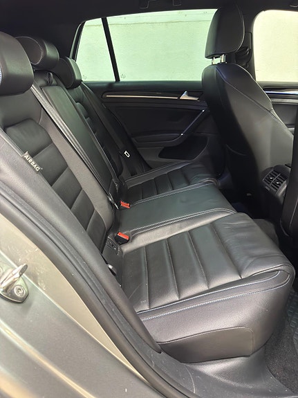 Volkswagen Golf VII 24 of 25