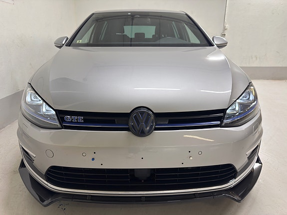 Volkswagen Golf VII 2 of 25