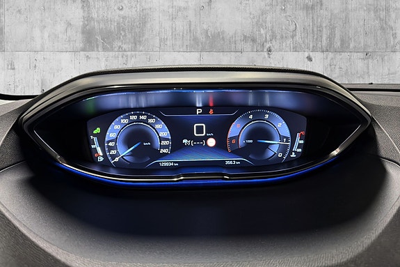 Peugeot 5008 17 of 25