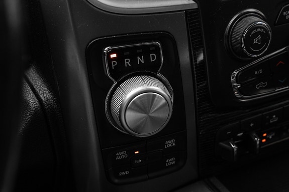 Dodge RAM 1500 24 of 30