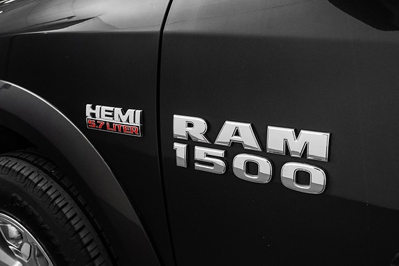 Dodge RAM 1500 13 of 30