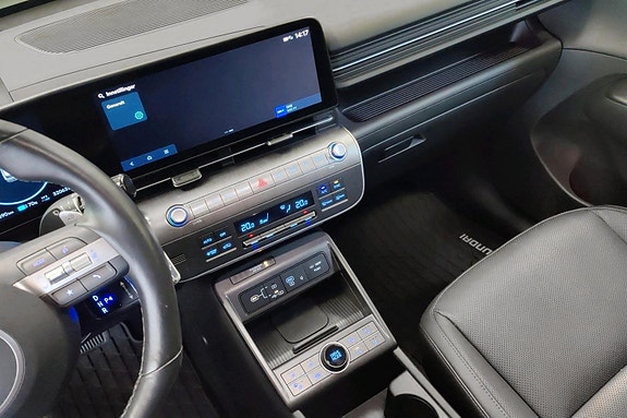 Hyundai Kona 10 of 24