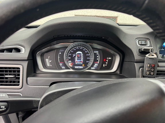 Volvo XC70 12 of 15