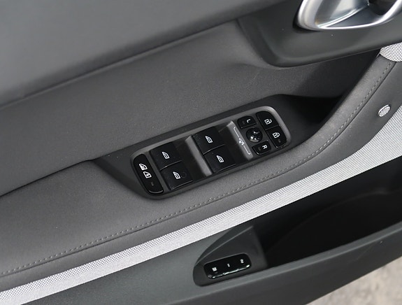 Polestar 2 24 of 30