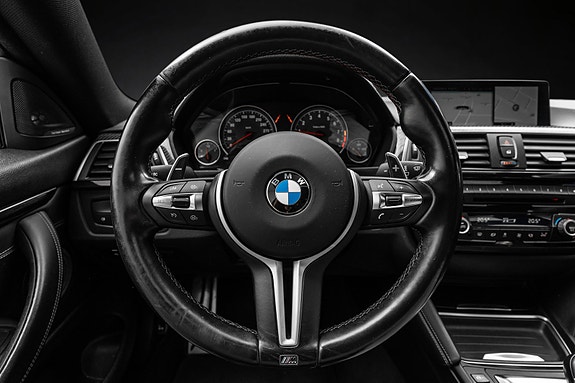 BMW M4 24 of 30