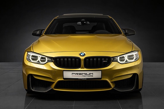 BMW M4 5 of 30