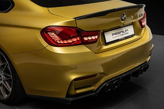 BMW M4 10 of 30