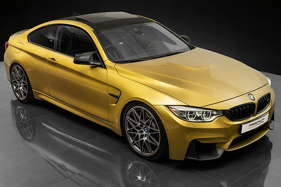 BMW M4 2 of 30