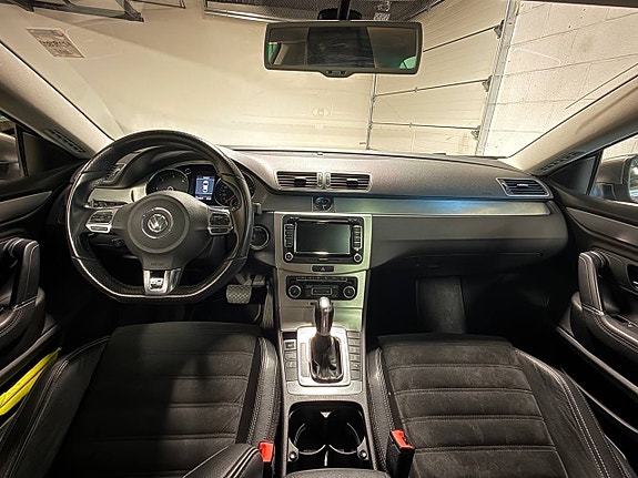 Volkswagen Passat CC 10 of 30