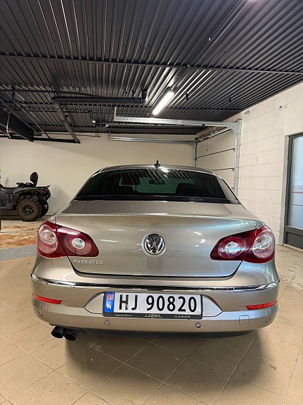 Volkswagen Passat CC 4 of 30