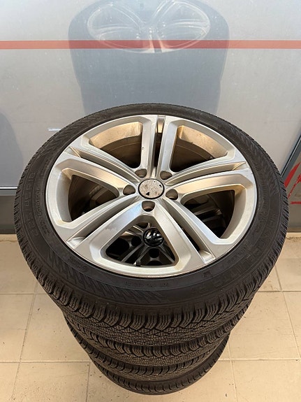 Volkswagen Passat CC 23 of 30
