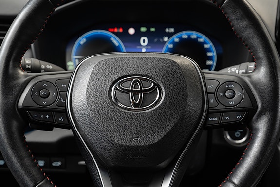 Toyota RAV4 22 of 30