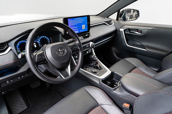 Toyota RAV4 11 of 30