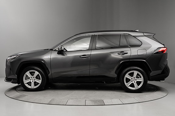 Toyota RAV4 2 of 30