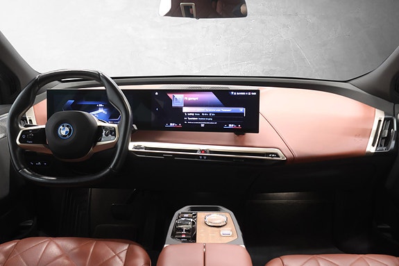 BMW iX 23 of 30
