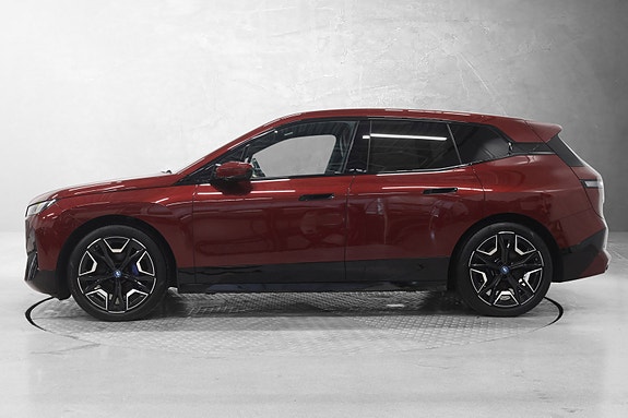BMW iX 2 of 30