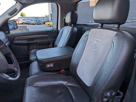 Dodge RAM 1500 12 of 30